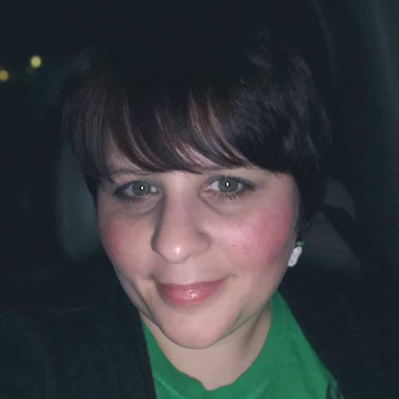 Meet your Posher, Dana - Picture 1 of 1